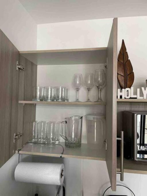 Lovely 1 Bedroom Unit With Free Parking Modra Zone 4 Guatemala City Exteriör bild